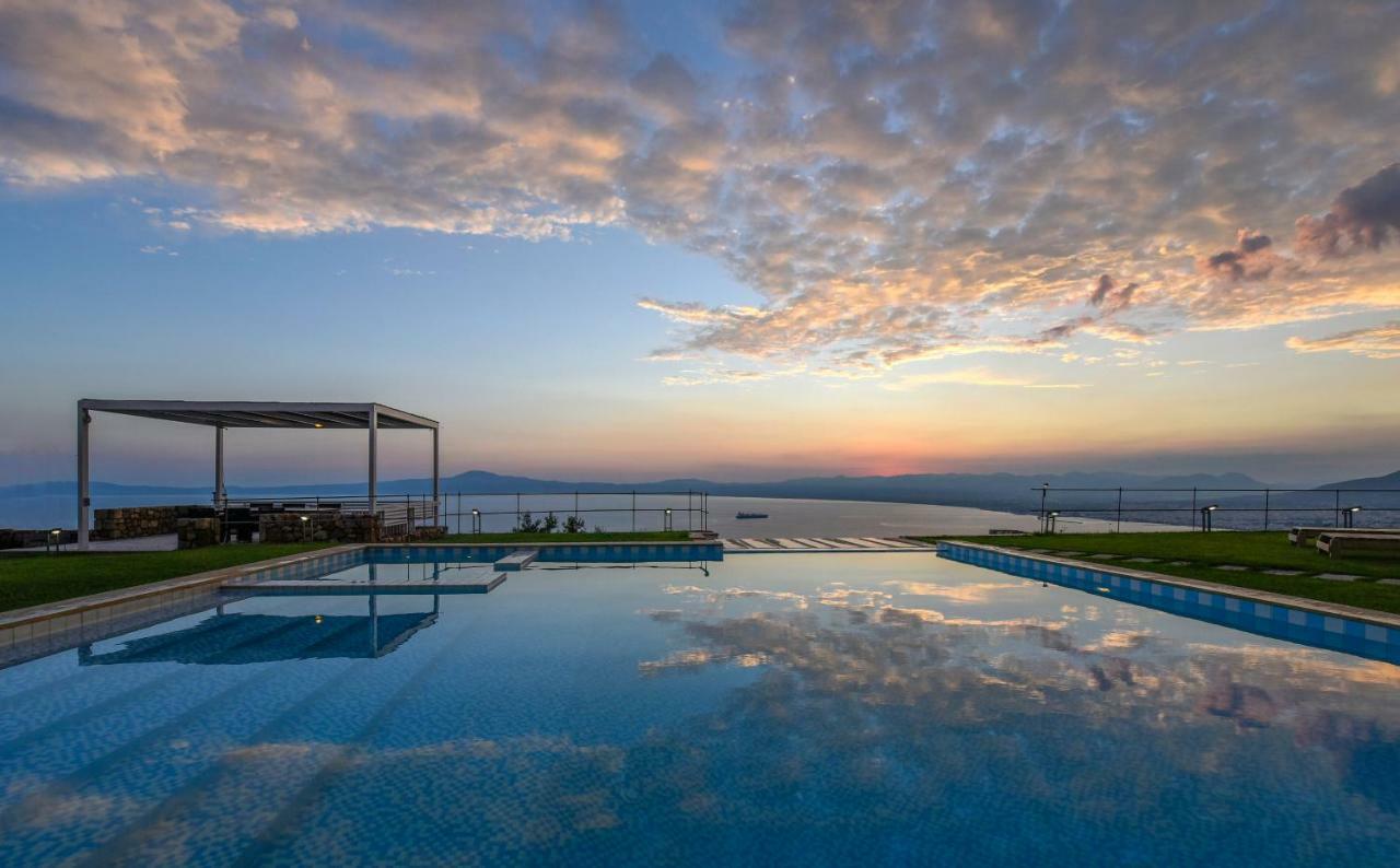 Landmark - Ορόσημο Verga Kalamata Esterno foto